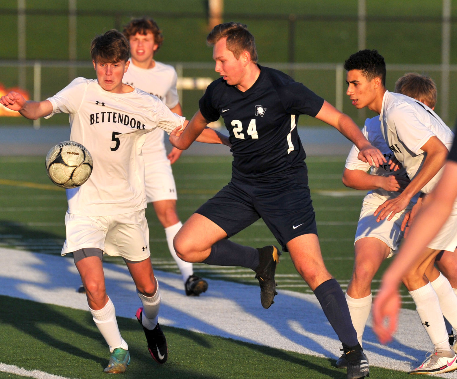 041221-qc-spt-bett-pv soccer-002